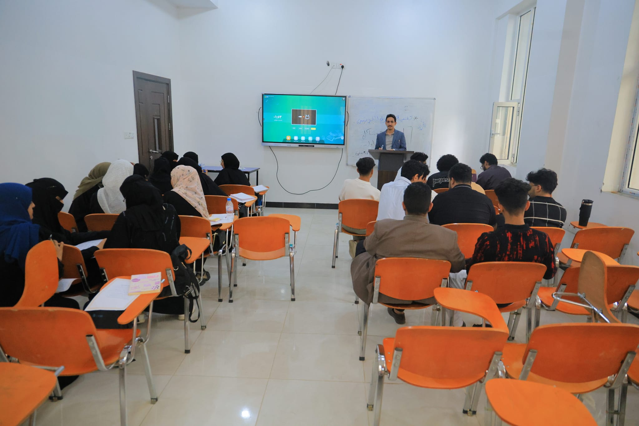 جامعة الرشيد الذكية وبالتعاون مع مجلة رؤى وELGO تواصل تنفيذ الورشة ...
